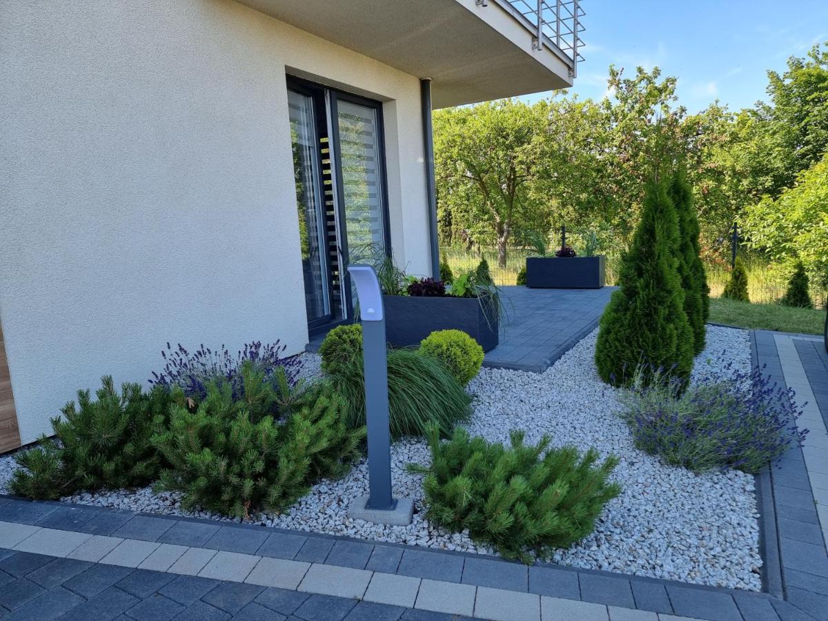 Markas Rewa Exterior photo